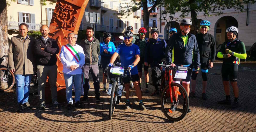 CASTELLAMONTE – Per tre mesi in bicicletta per ammirare le bellezze dell'Italia 5 castellamonte