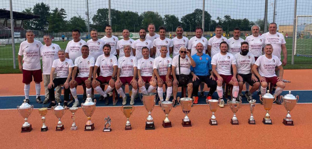 RIVAROLO - La squadra Veterani della Rivarolese 1906 si congeda vincendo la Coppa 4 Veterani