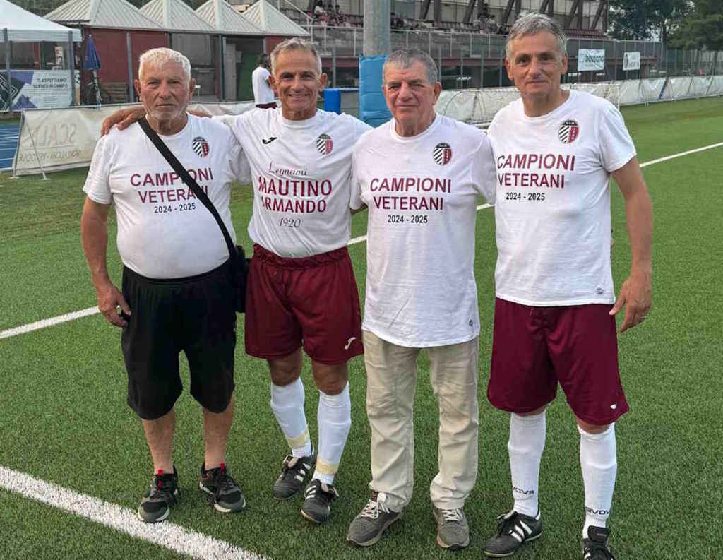 RIVAROLO - La squadra Veterani della Rivarolese 1906 si congeda vincendo la Coppa 2 Veterani